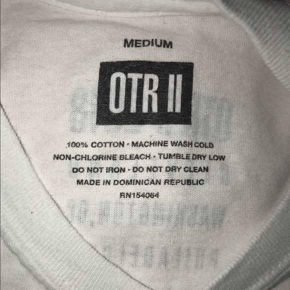 Jay Z and Beyoncé on the run 2 tour T-shirt. - Picture 3 of 3